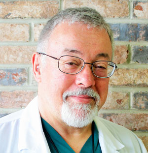 Dr. John Pearson, DO GMHC Director Médico de Medicina Familiar