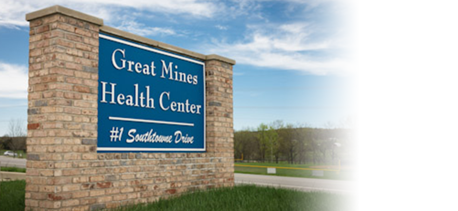 Señal de entrada al centro de salud Great Mines